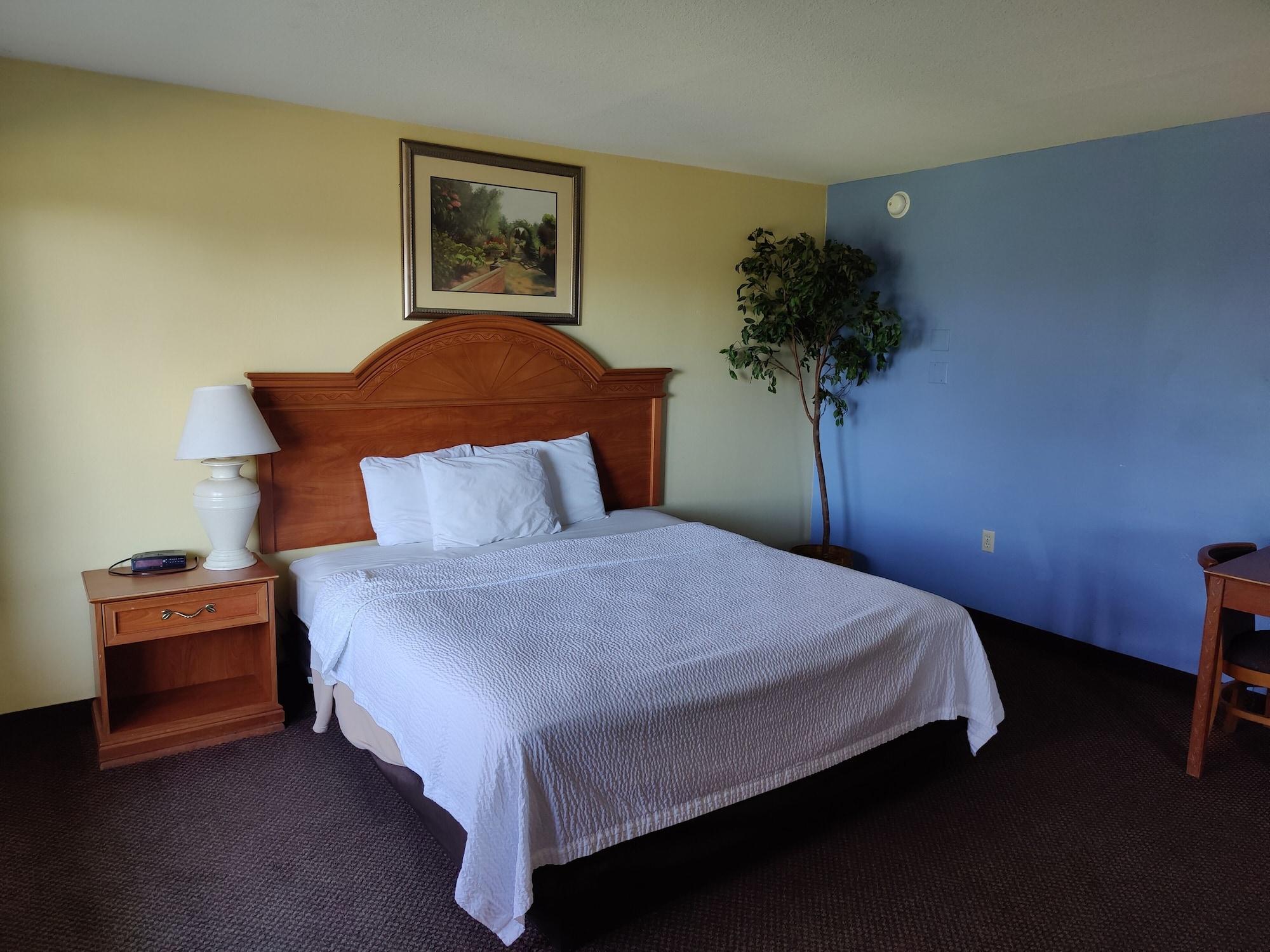 Days Inn By Wyndham Stockton Bagian luar foto