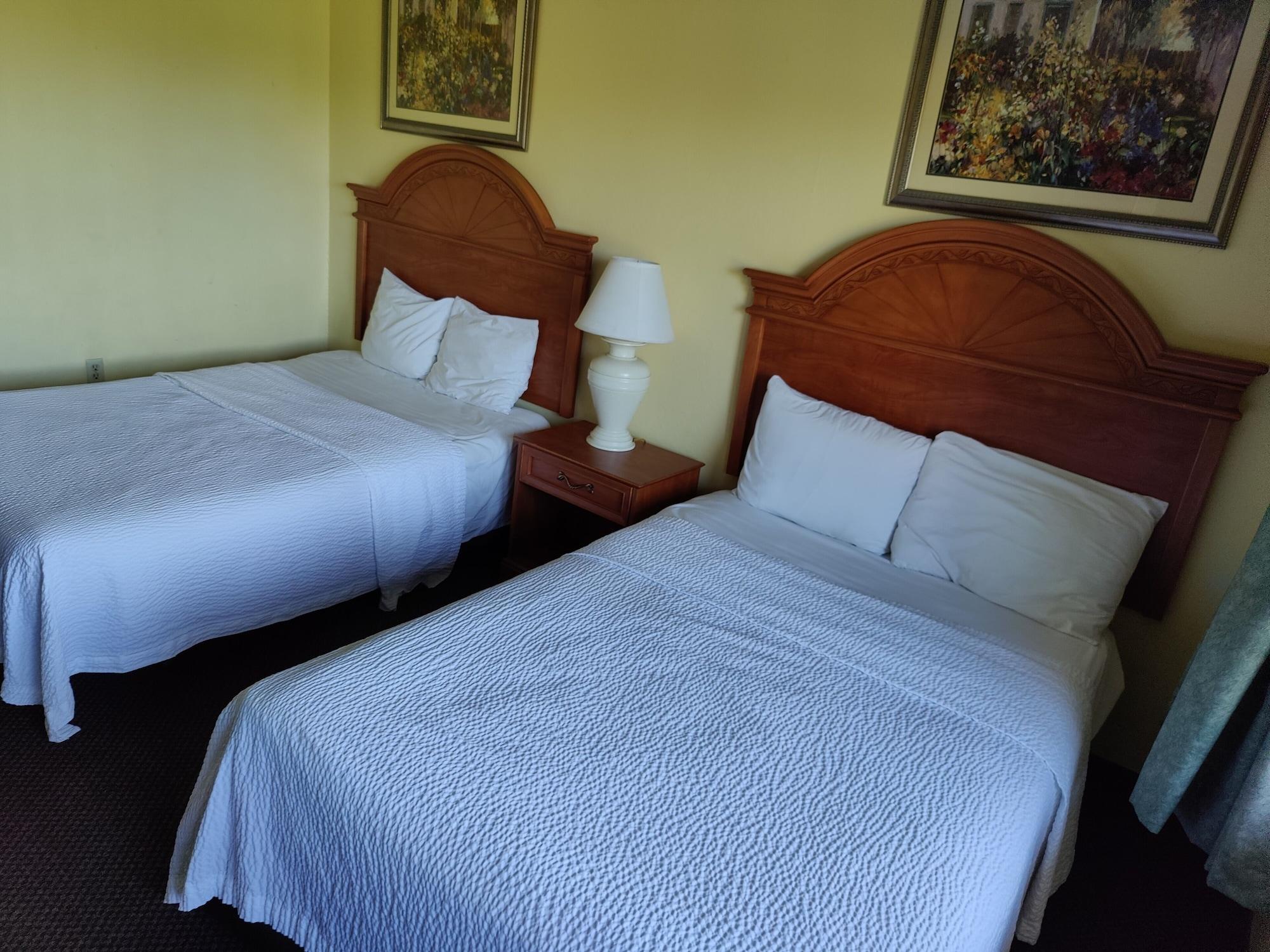 Days Inn By Wyndham Stockton Bagian luar foto