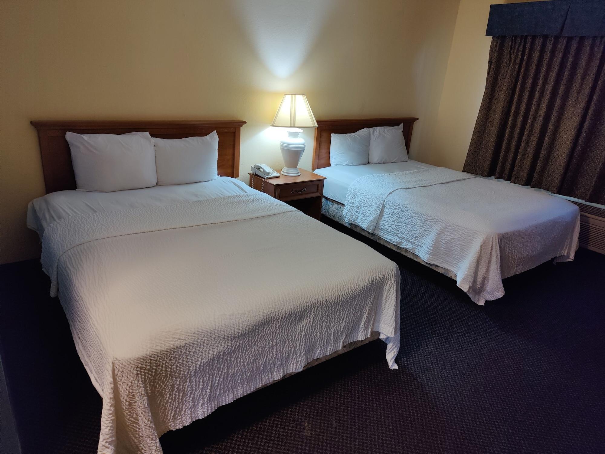 Days Inn By Wyndham Stockton Bagian luar foto