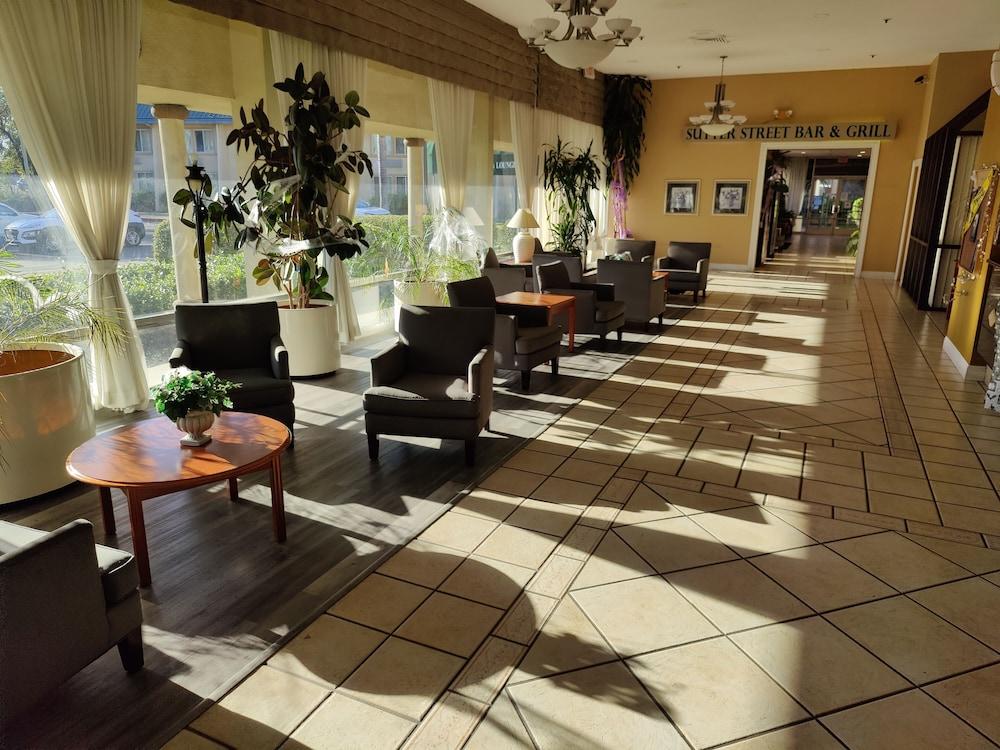 Days Inn By Wyndham Stockton Bagian luar foto