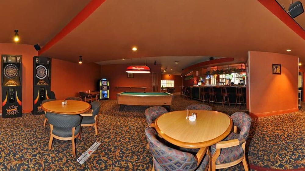Days Inn By Wyndham Stockton Bagian luar foto